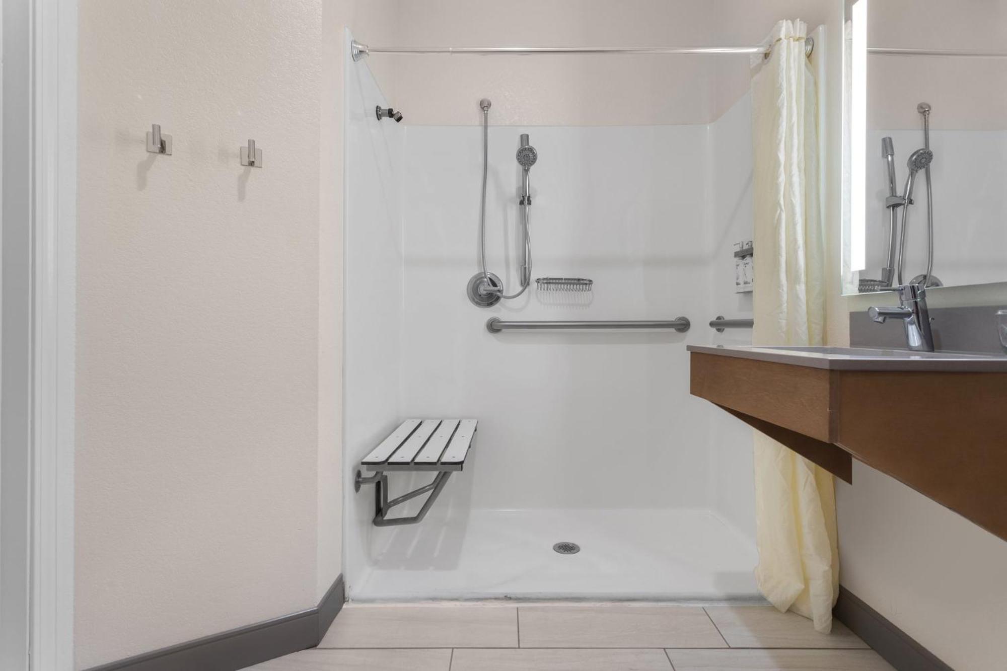 Candlewood Suites La Crosse By Ihg Dış mekan fotoğraf